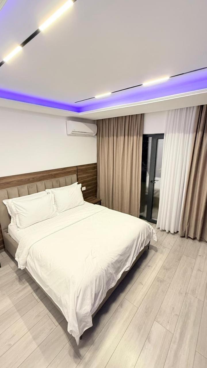 Hotel Agron *